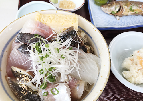 館山食堂だいぼ海鮮丼