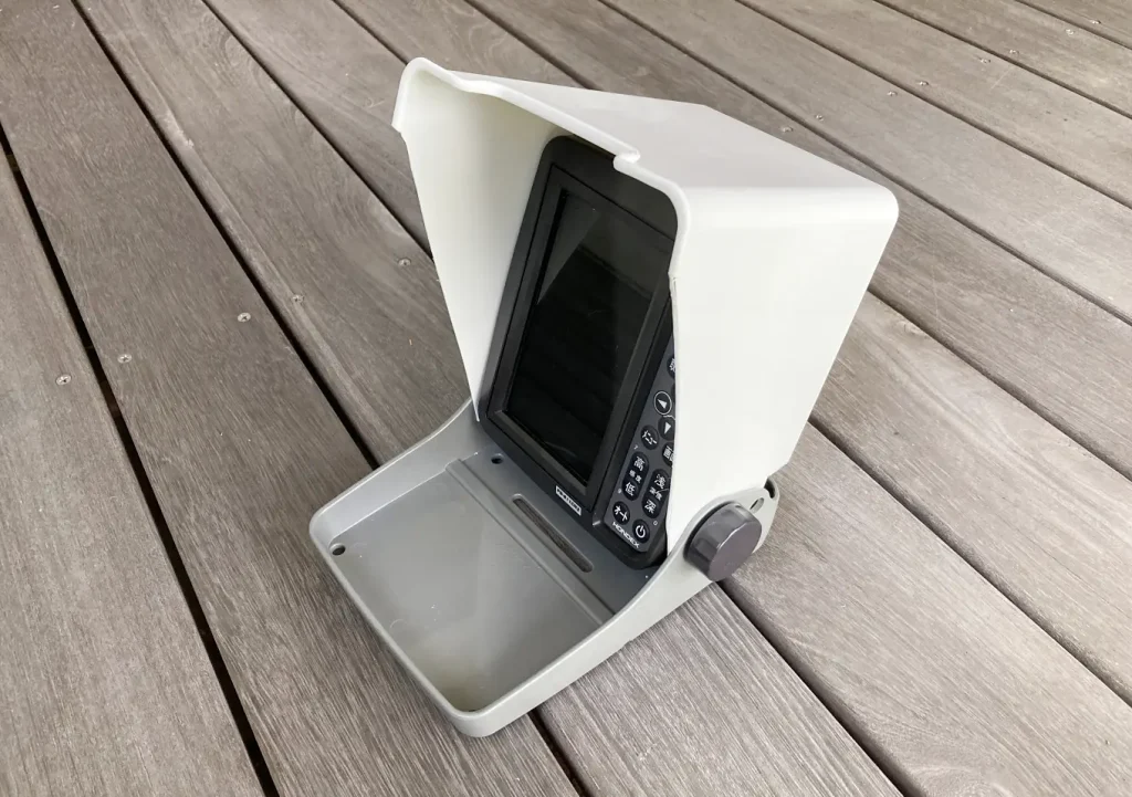魚探フード自作DIY（ホンデックス ps-611cn2）ダイソーのプラケース１００均カスタム／カヤックsupフィッシング