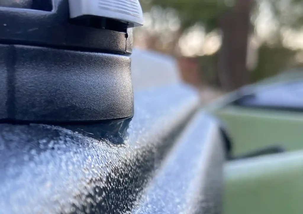 ホンデックスPS-611CN2/カヤック艤装(レイルブレイザ・Gホールド)/バイキングカヤックのセンターコンソール_プロフィッシュ45_忍_ニモ(取り付け方)固定方法/タッピングネジ直付け