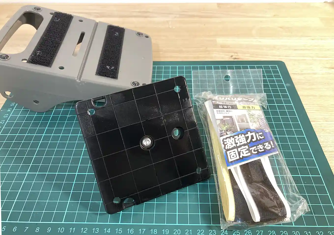 ホンデックスPS-611CN2／カヤック艤装（レイルブレイザ・ロータリープラットフォーム）／バイキングカヤック_プロフィッシュ45_忍_ニモ（取り付け方）固定方法／ネジorマジックテープ