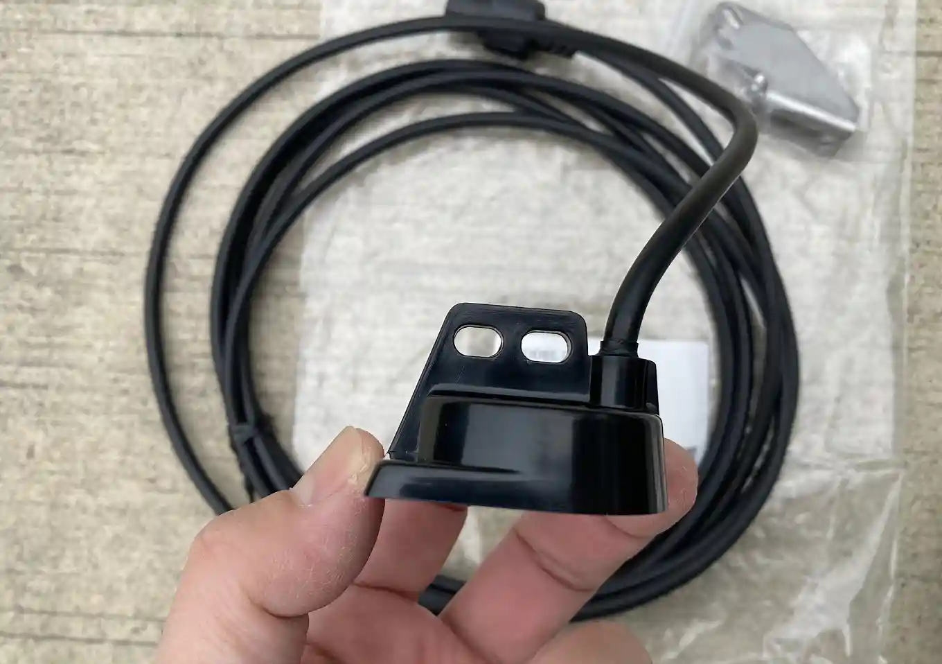 バイキングカヤック／プロフィッシュ45艤装／振動子取り付け方とケーブル配線方法／シリコンシーラントで固定（簡単DIY）改造魚探PS-611CNⅡ／センターコーンソール取り付けレイルブレイザマウント/TD04_3m