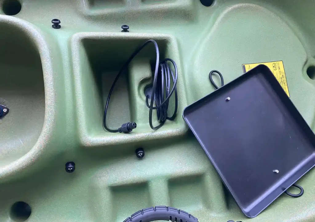 魚探振動子ソナーケーブル配線方法／シリコンシーラントで固定／防水／簡単DIYシンプル／使いやすい