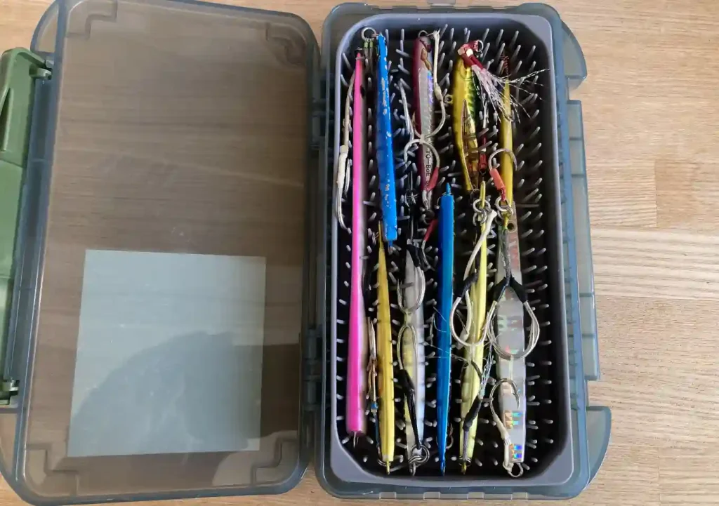 ダイソーのシリコンインナートレー(剣山)/ルアータックルケースの整理(レギュラー対応)収納箱100均/bifarr/jackallカヤック便利アイテム/PS-6110CN2/ロッドホルダー/取り付け方