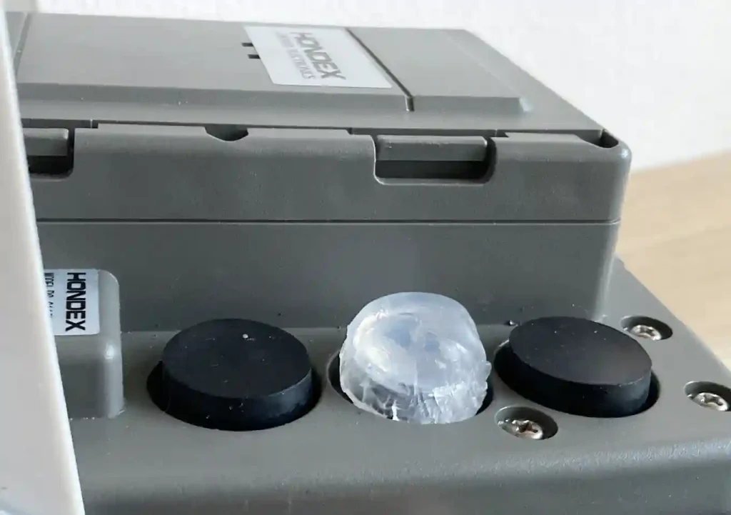 【カヤックDIY】魚探端子コネクタカバーを自作／おゆまる（おゆプラ）／ホンデックスPS-611CN2／純正品代用パーツ