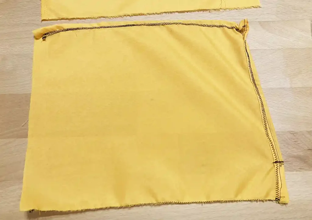 【無風でも自立】カヤック用フラッグを自作/ポイントは針金/作り方/安全対策/目立つ色と素材/ダイソー