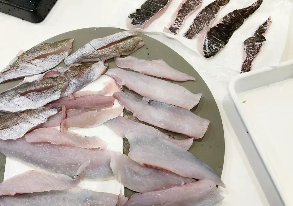 釣りレシピ/シマアジ・マダイ・メジナ・イサキ・ウマヅラハギ/アラの使い方/フライ・香草焼き・昆布締め皮引き